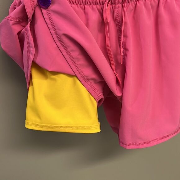 Nike Women’s DriFit Pink “Live Strong”Athletic Shorts w/ Built-in Shorts- M - Picture 10 of 15